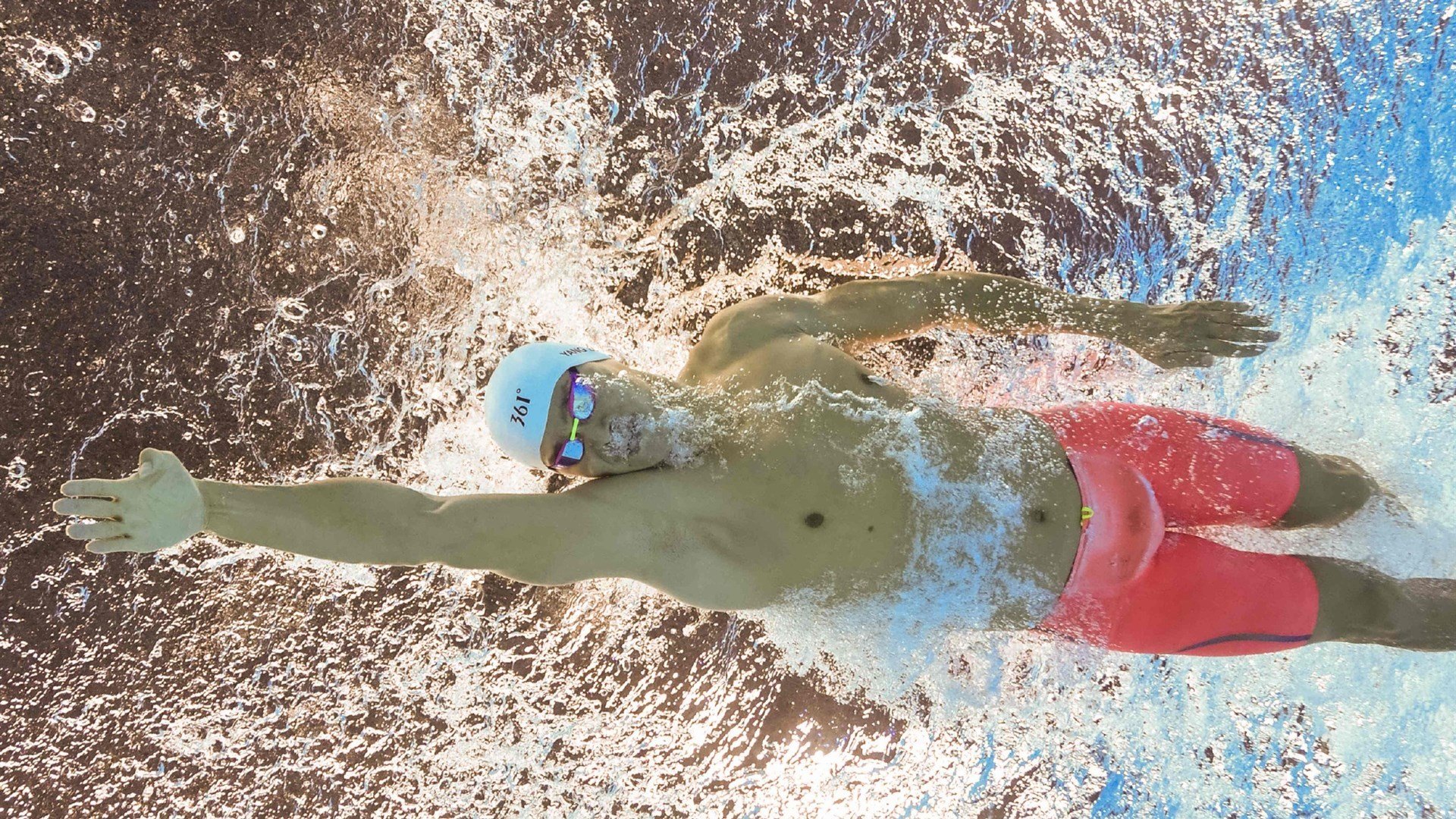 篮球运动装备国产品牌市场份额提升，篮球器材品牌