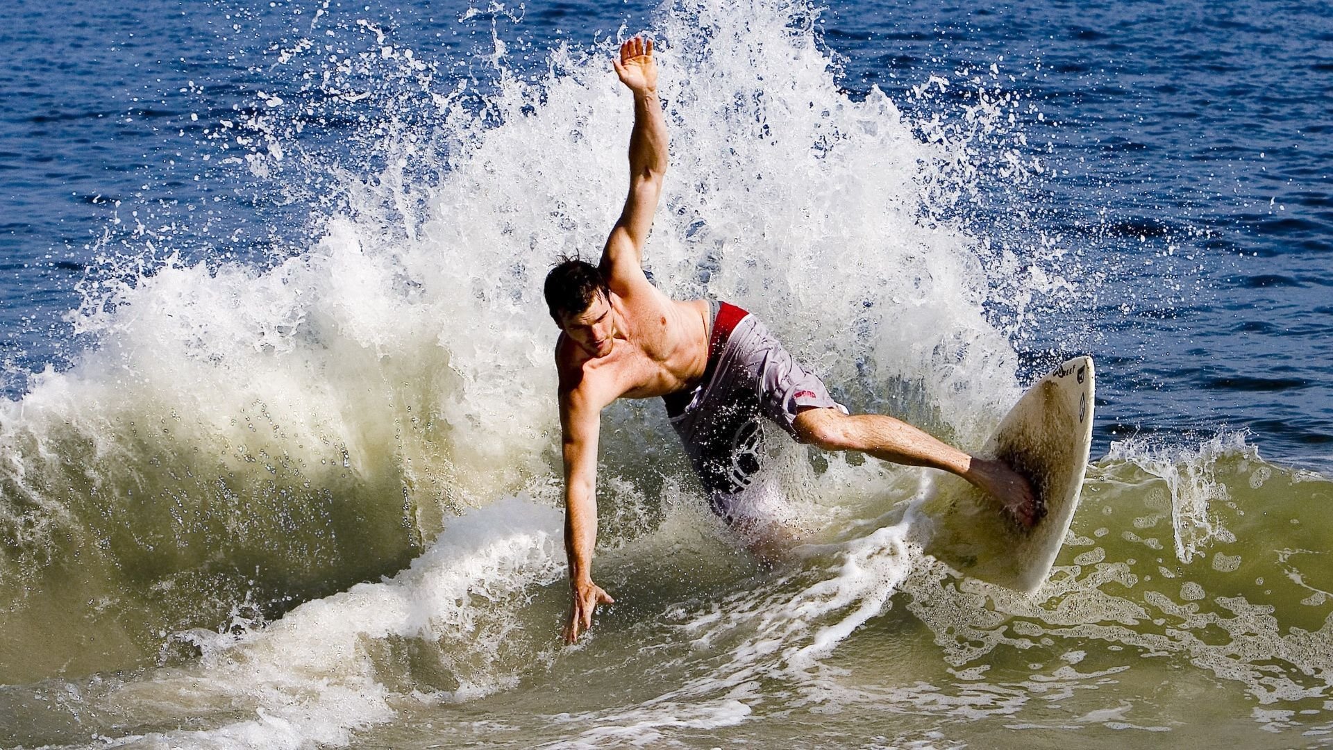 爱游戏体育平台-青少年足球纳入国家教育体系，全面普及校园足球，全国青少年校园足球改革